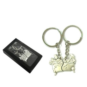 D005496 CHAVEIRO DE METAL CASAL NA BANHEIRA
