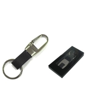 E009069 CHAVEIRO PRATEADO DETALHE EM NAPA