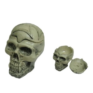 OM-17006H CRANIO CINZEIRO EM RESINA