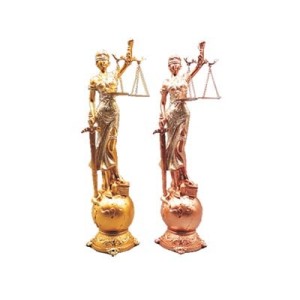 QWKR-318 DAMA DA JUSTICA 11,8X11,2X40,5CM