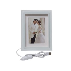 BM362763 PORTA RETRATO 10X15CM C/ILUMINACAO USB