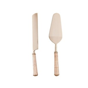 28935 CONJ 2PC DE ACO INOX P/BOLO C/CABO DE RATTAN DOURADO