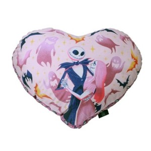 10065378 ALMOFADA FORMATO FIBRA CORACAO JACK AND SALLY